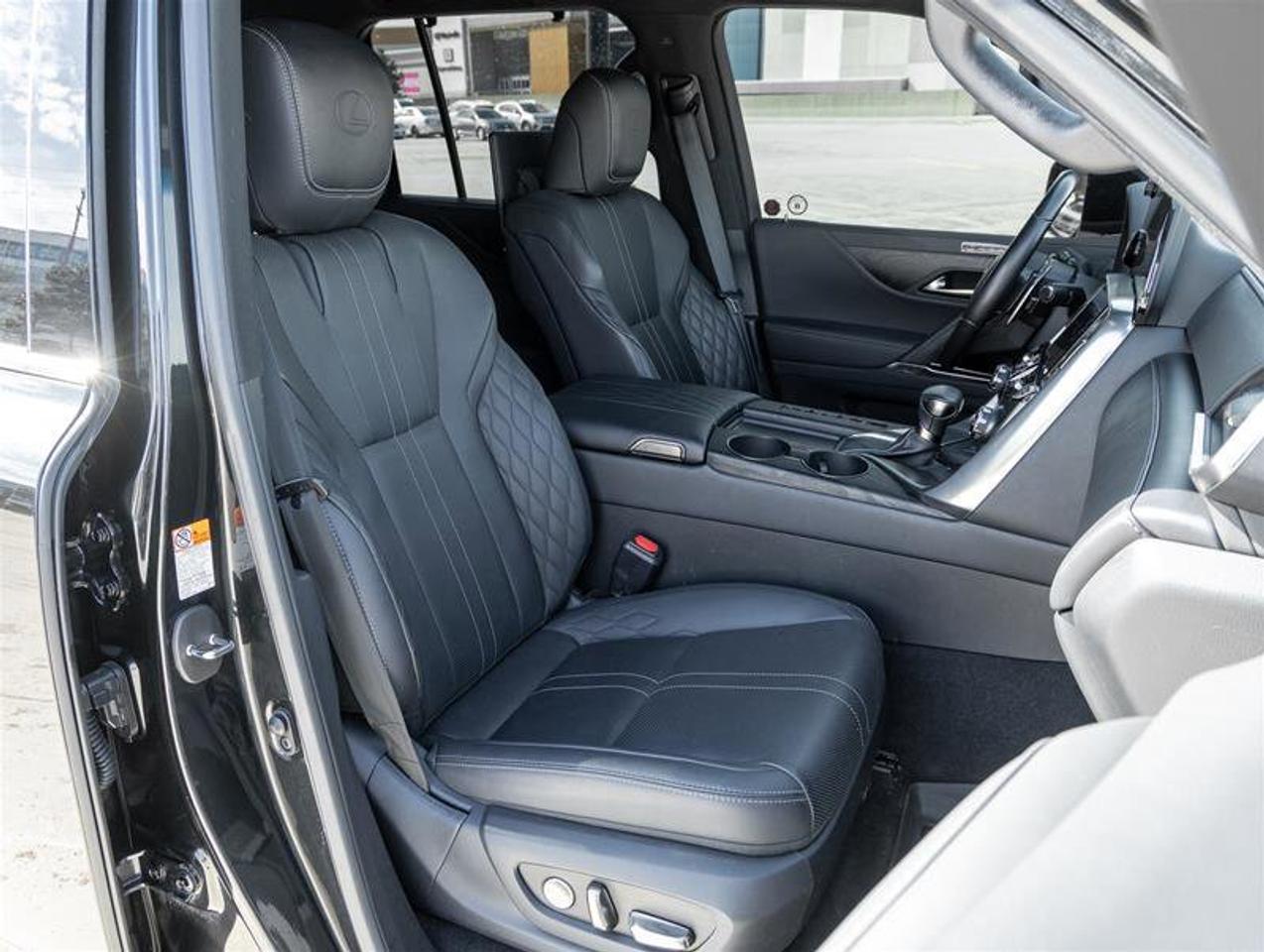 2022 Lexus LX 600 Executive Pkg Lane Departure Alert with Steeri Photo