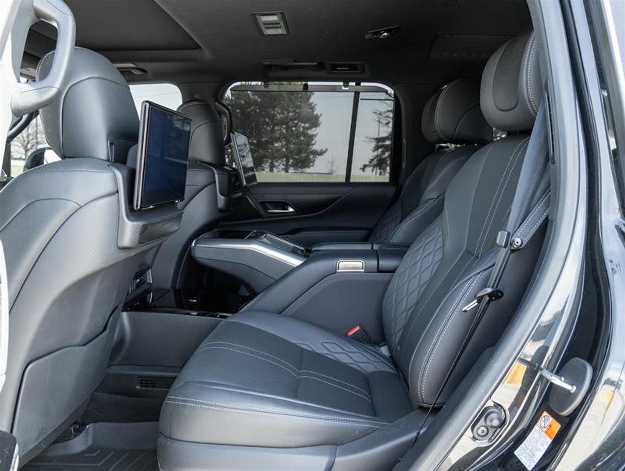 2022 Lexus LX 600 Executive Pkg Lane Departure Alert with Steeri Photo