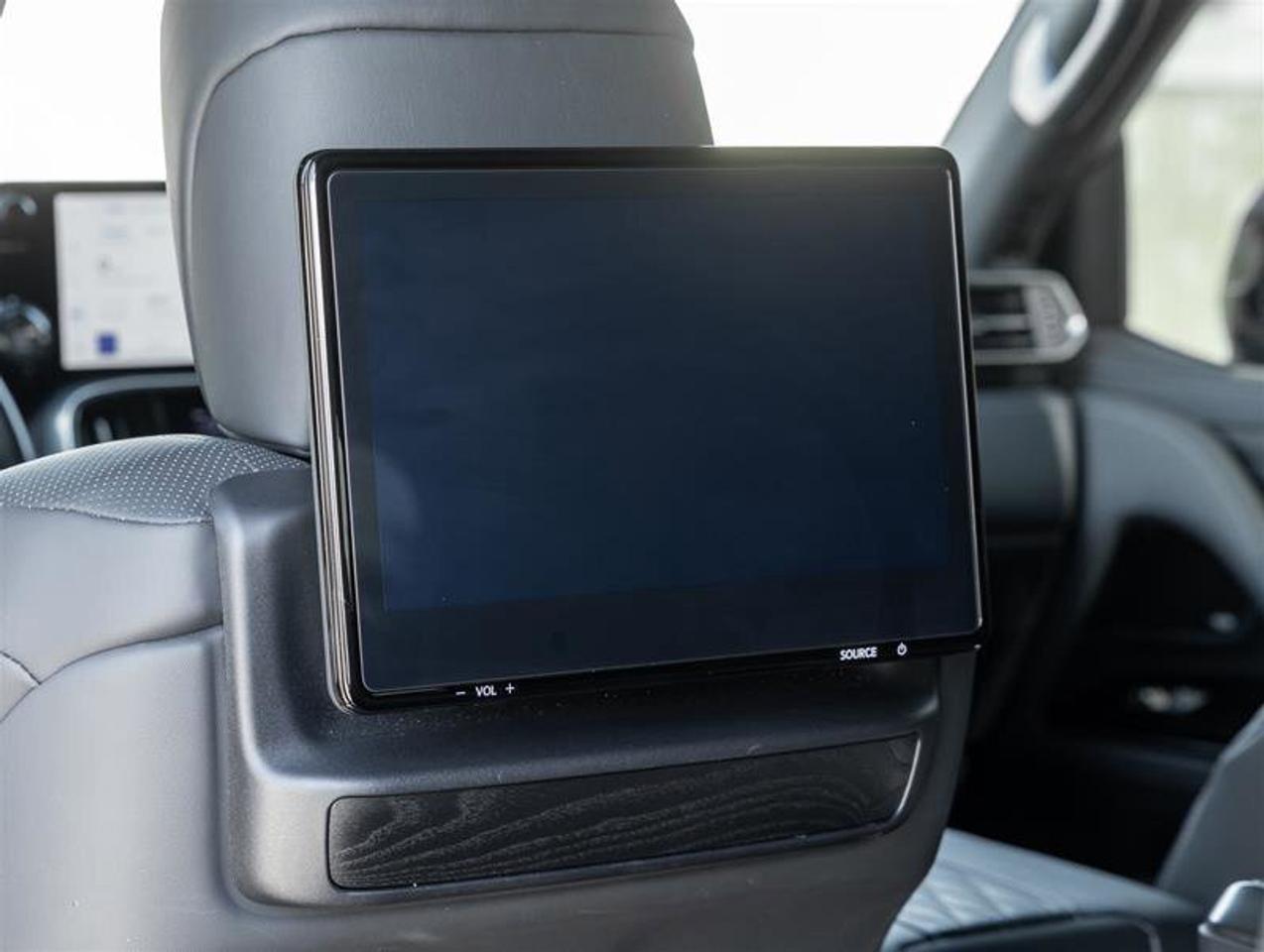 2022 Lexus LX 600 Executive Pkg Lane Departure Alert with Steeri Photo