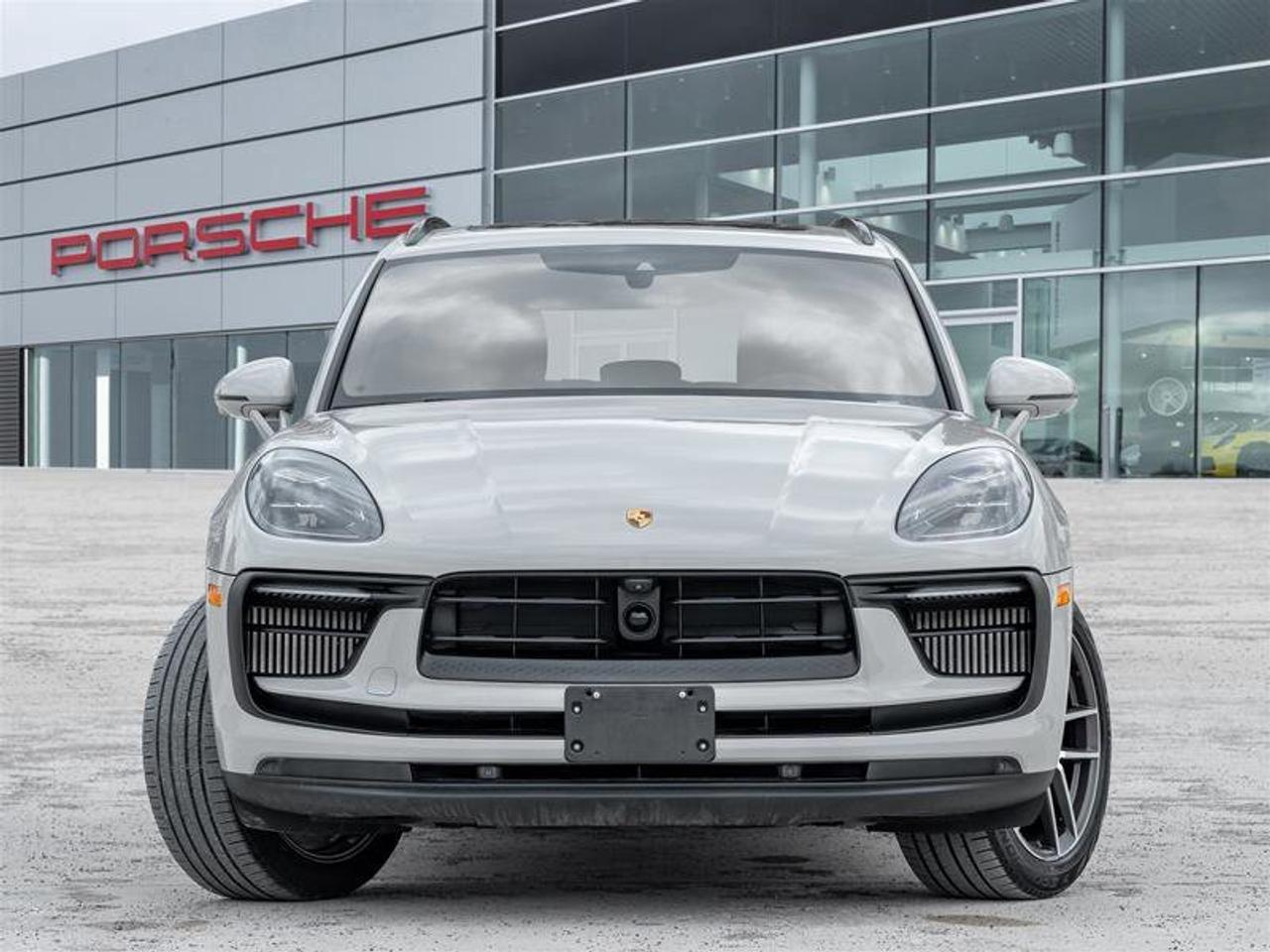 2024 Porsche Macan S AWD Premium Pkg Plus Adaptive Air Suspension inc Photo
