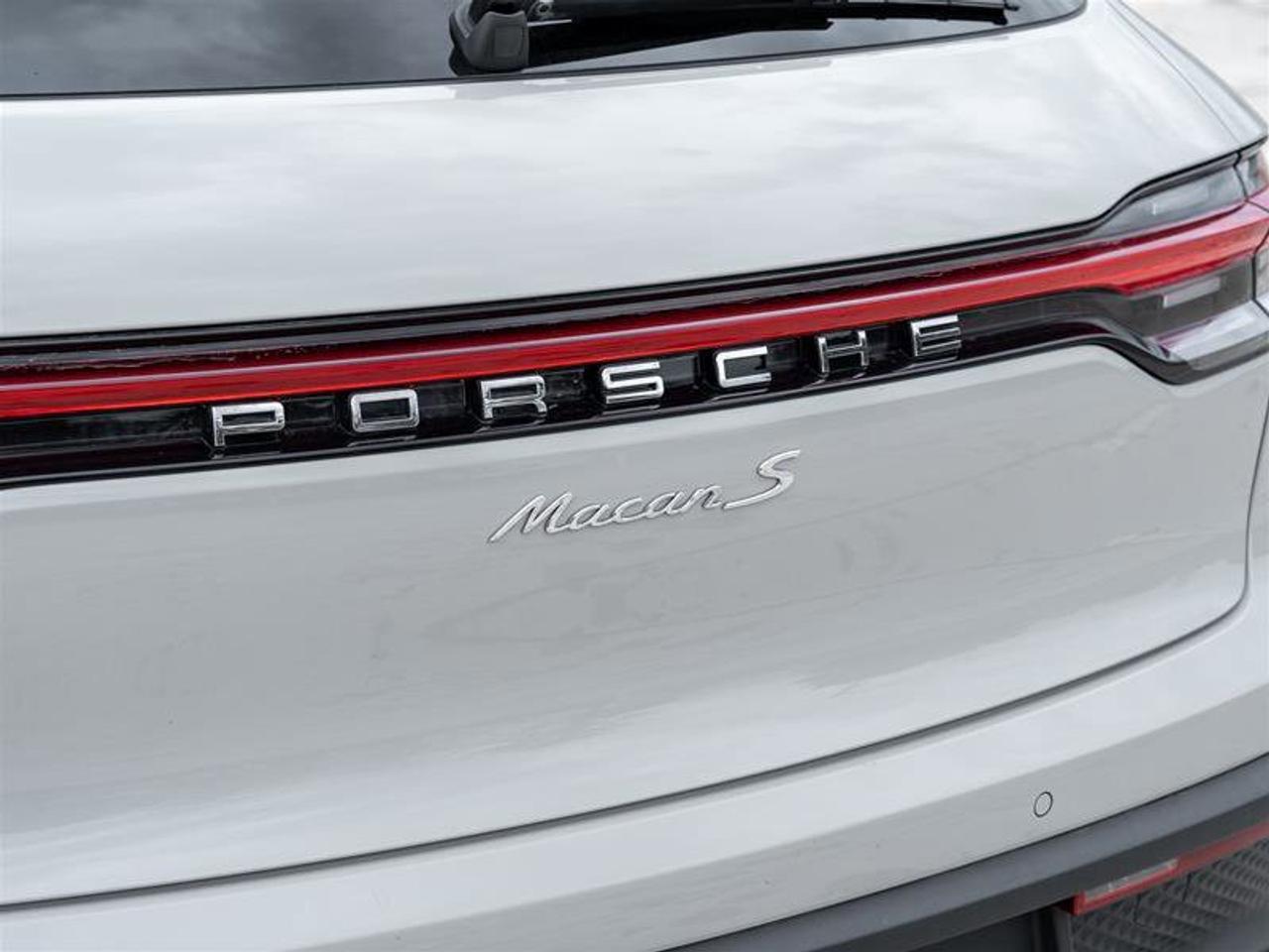 2024 Porsche Macan S AWD Premium Pkg Plus Adaptive Air Suspension inc Photo