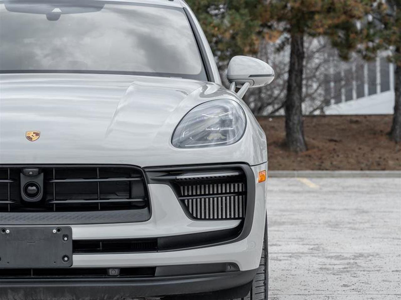 2024 Porsche Macan S AWD Premium Pkg Plus Adaptive Air Suspension inc Photo