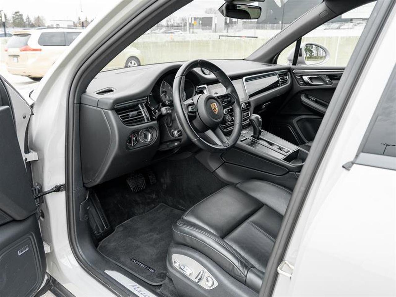 2024 Porsche Macan S AWD Premium Pkg Plus Adaptive Air Suspension inc Photo