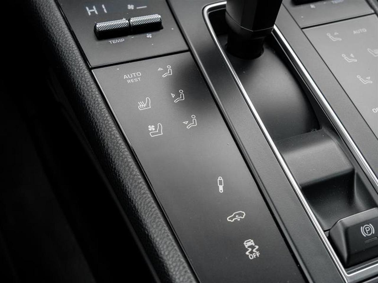 2024 Porsche Macan S AWD Premium Pkg Plus Adaptive Air Suspension inc Photo