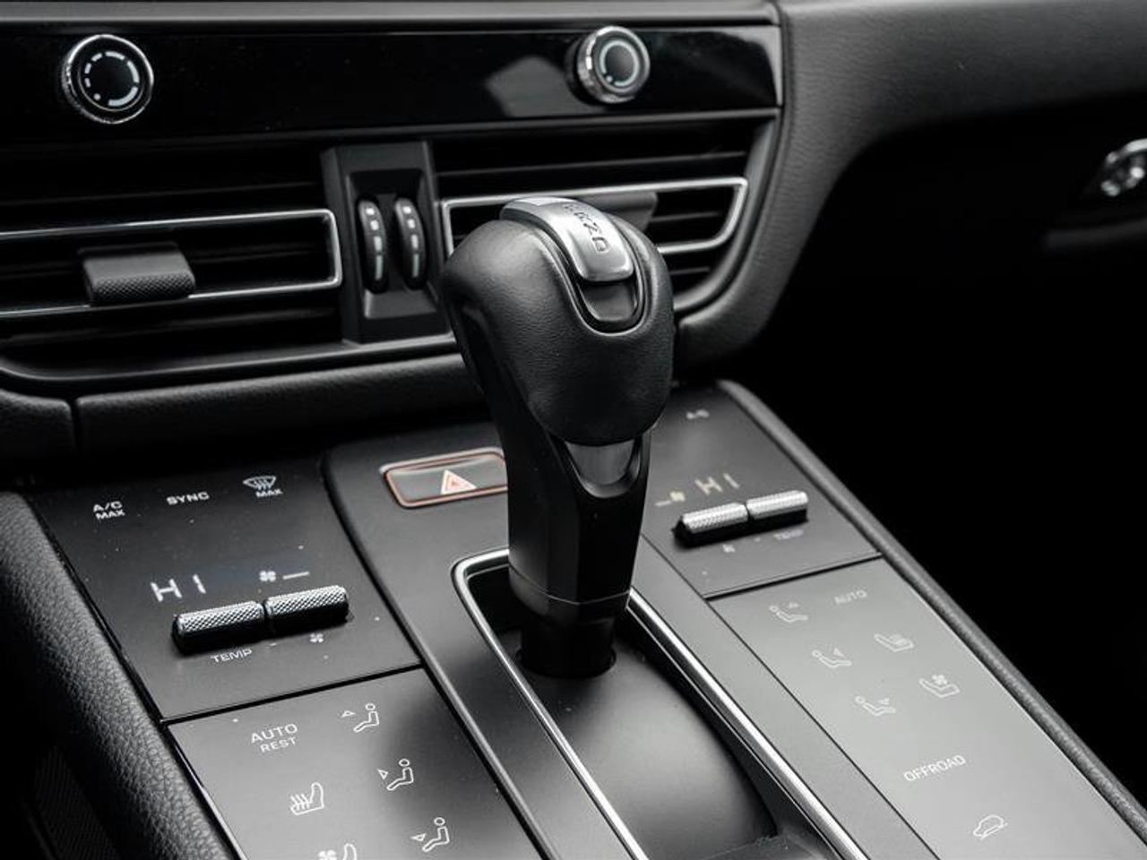 2024 Porsche Macan S AWD Premium Pkg Plus Adaptive Air Suspension inc Photo