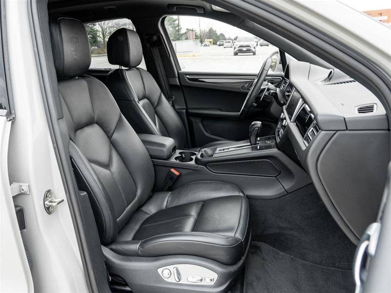 2024 Porsche Macan S AWD Premium Pkg Plus Adaptive Air Suspension inc Photo