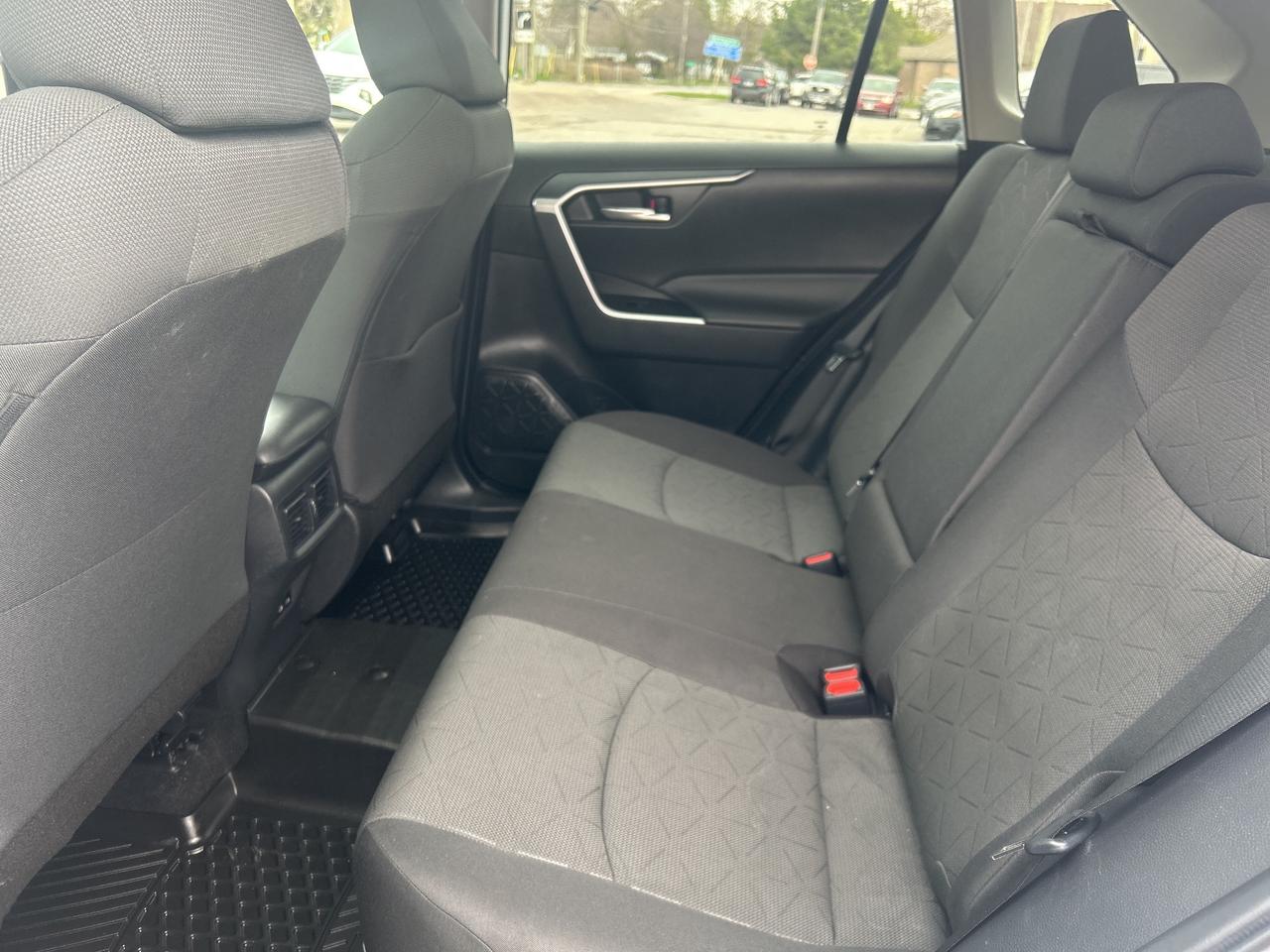 2023 Toyota RAV4 XLE/PWR SUN ROOF/BACK UP CAM/ CALL PICTON Photo