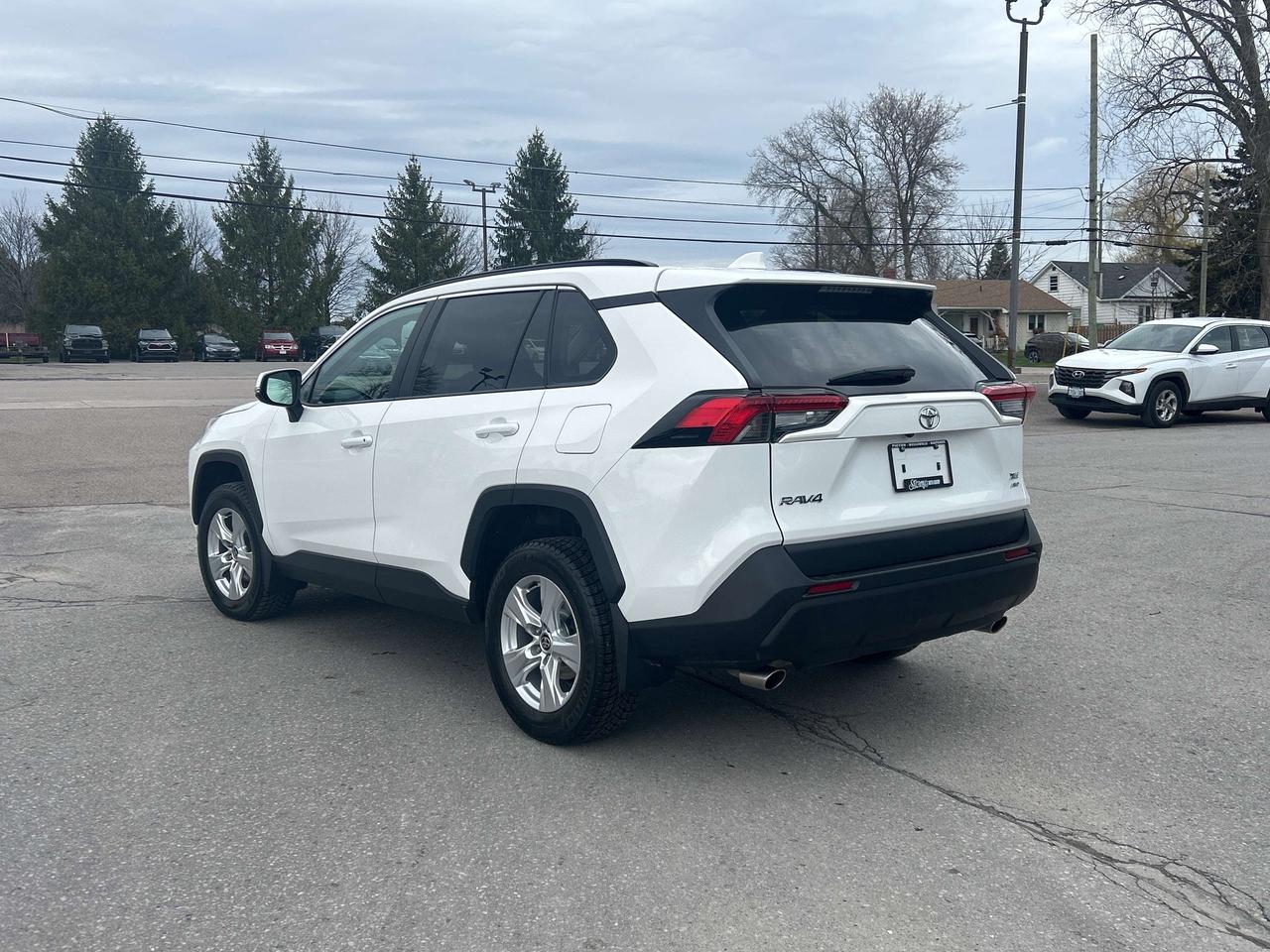 2023 Toyota RAV4 XLE/AWD/PWR SUNROOF/BACK UP CAM/CALL BELLEVILLE Photo