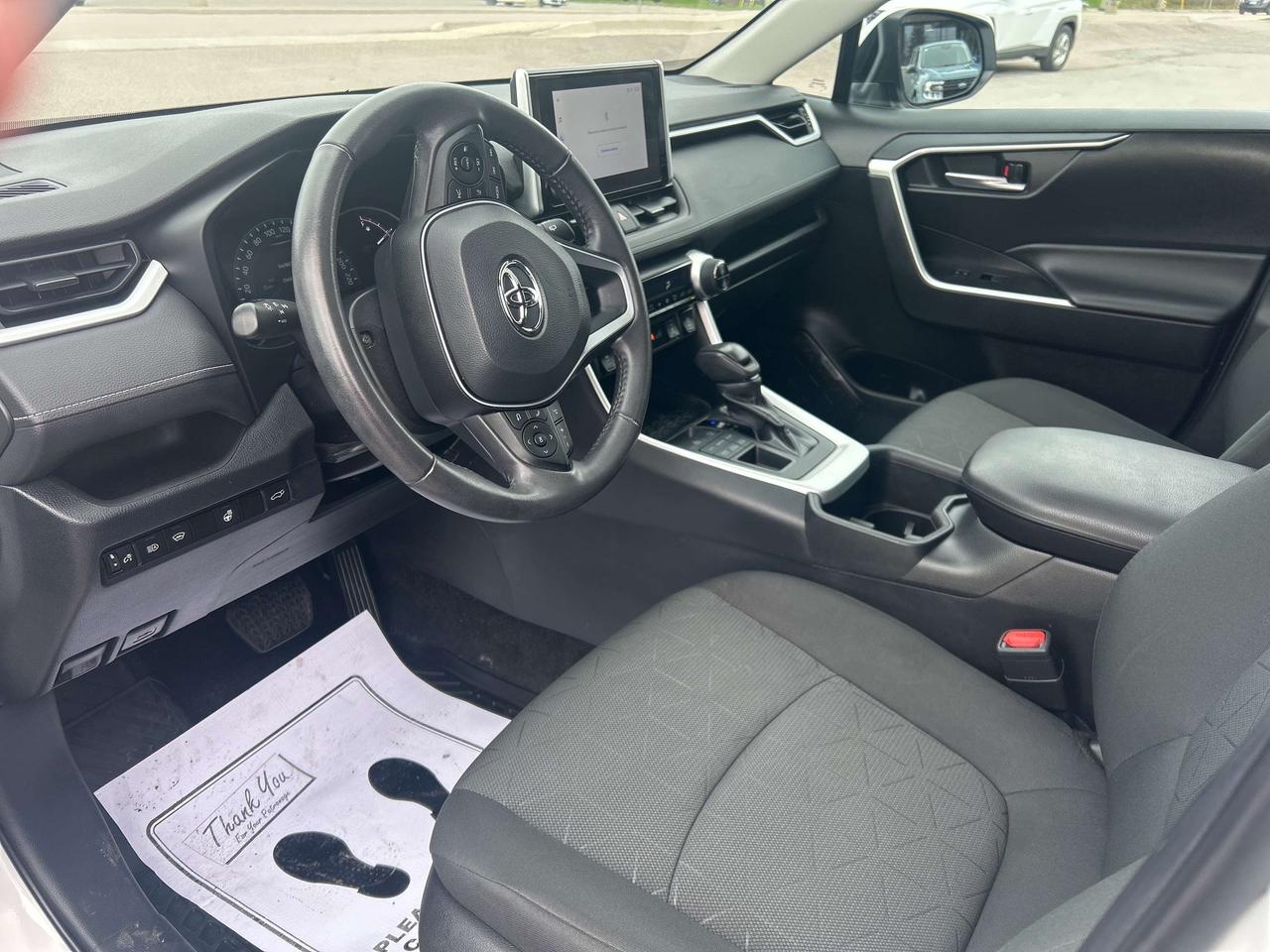 2023 Toyota RAV4 XLE/AWD/PWR SUNROOF/BACK UP CAM/CALL BELLEVILLE Photo