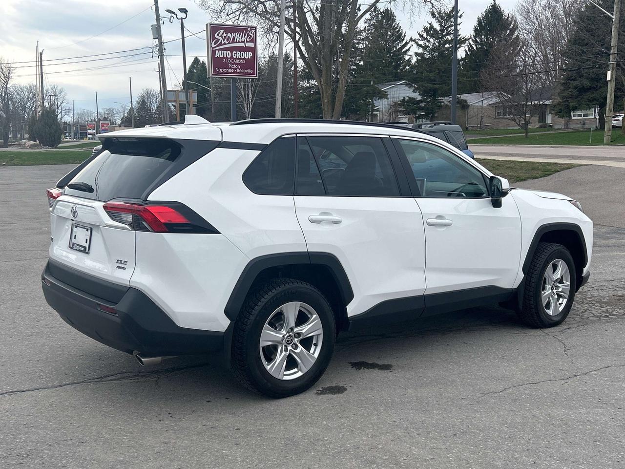 2023 Toyota RAV4 XLE/AWD/PWR SUNROOF/BACK UP CAM/CALL BELLEVILLE Photo