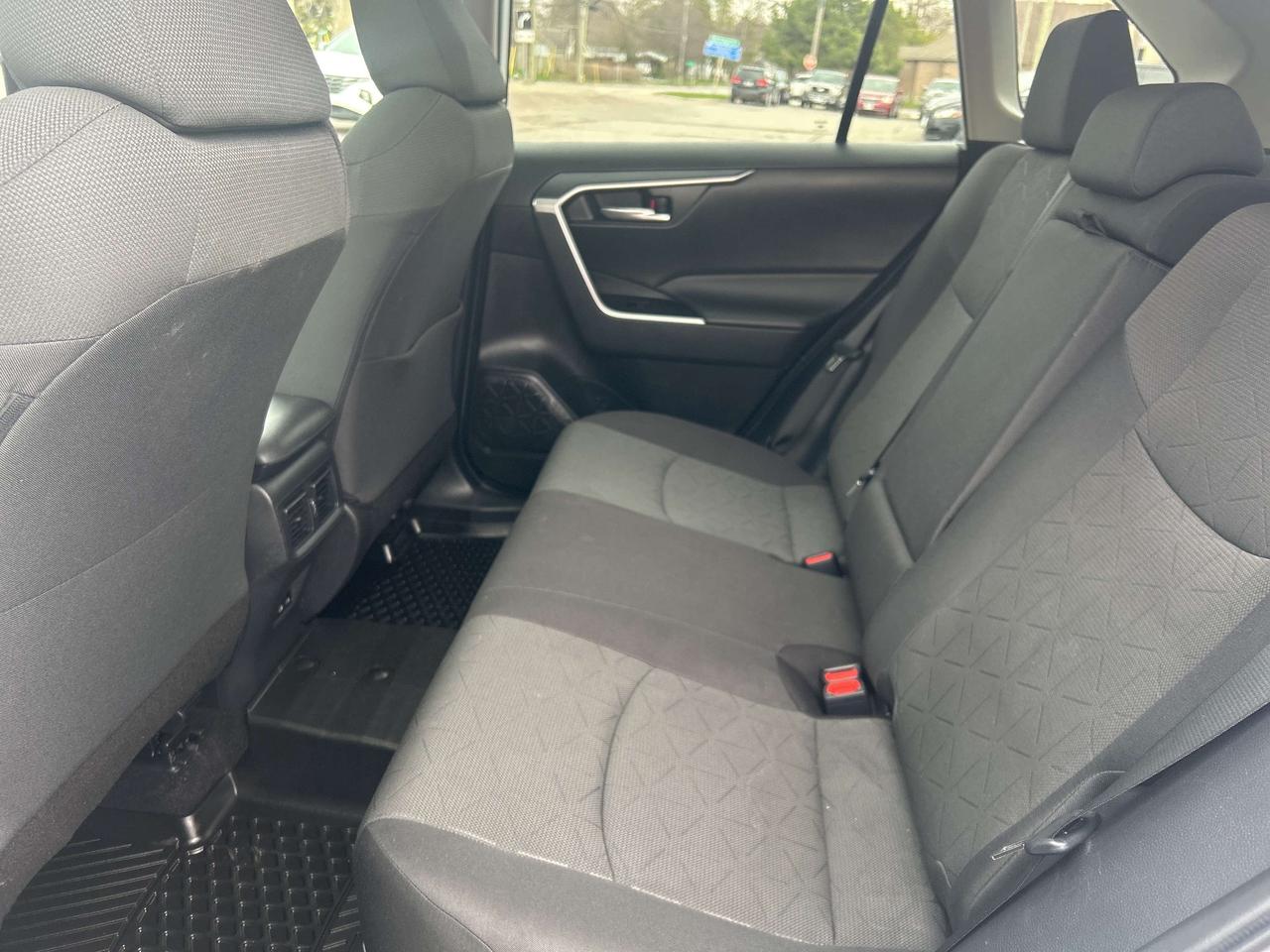 2023 Toyota RAV4 XLE/AWD/PWR SUNROOF/BACK UP CAM/CALL BELLEVILLE Photo