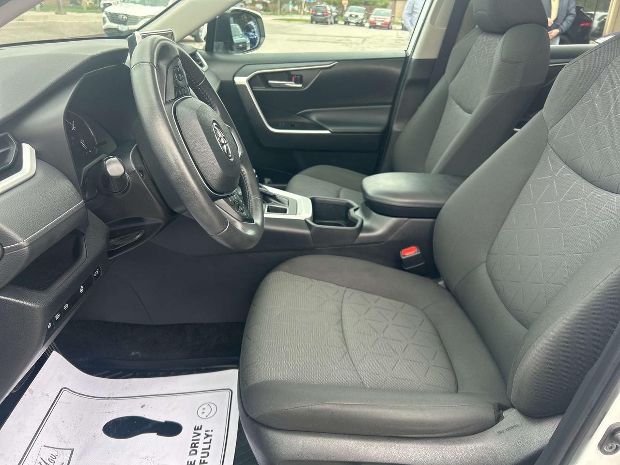 2023 Toyota RAV4 XLE/AWD/PWR SUNROOF/BACK UP CAM/CALL BELLEVILLE Photo