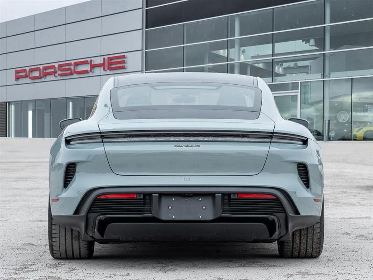2025 Porsche Taycan Turbo S AWD Porsche Active Ride Premium Pkg Passen Photo4