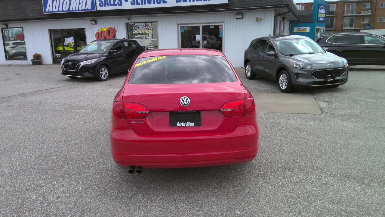 2014 Volkswagen Jetta 2.0L Comfortline (A6) 4dr Sedan Photo