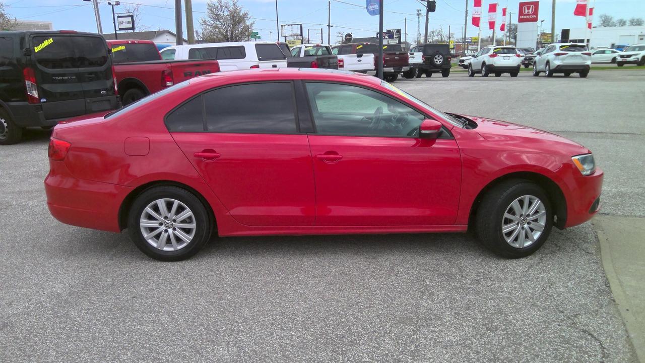 2014 Volkswagen Jetta 2.0L Comfortline (A6) 4dr Sedan Photo
