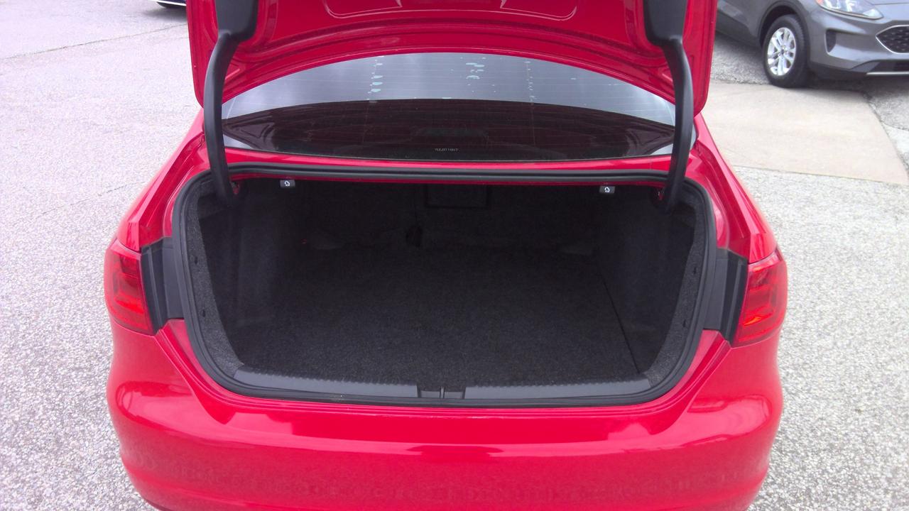 2014 Volkswagen Jetta 2.0L Comfortline (A6) 4dr Sedan Photo