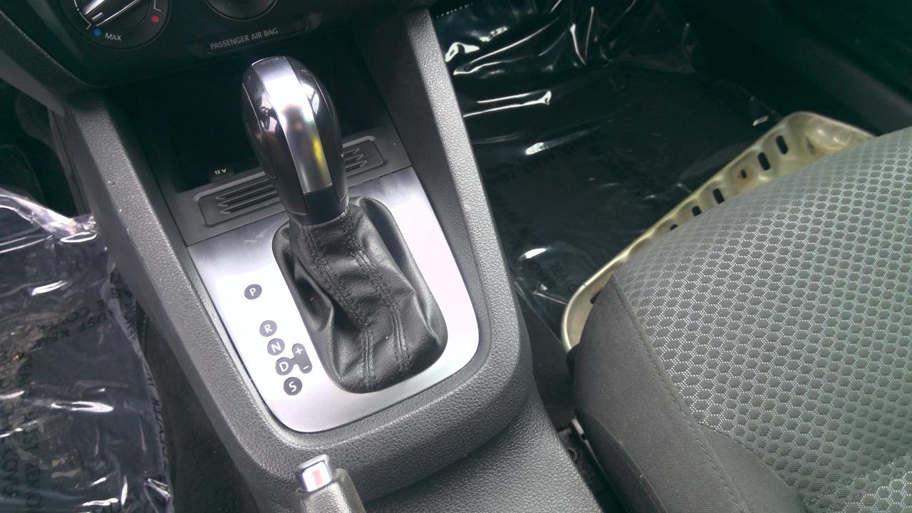 2014 Volkswagen Jetta 2.0L Comfortline (A6) 4dr Sedan Photo