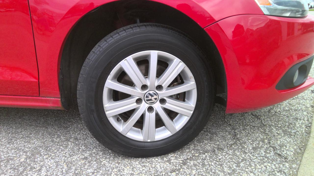 2014 Volkswagen Jetta 2.0L Comfortline (A6) 4dr Sedan Photo