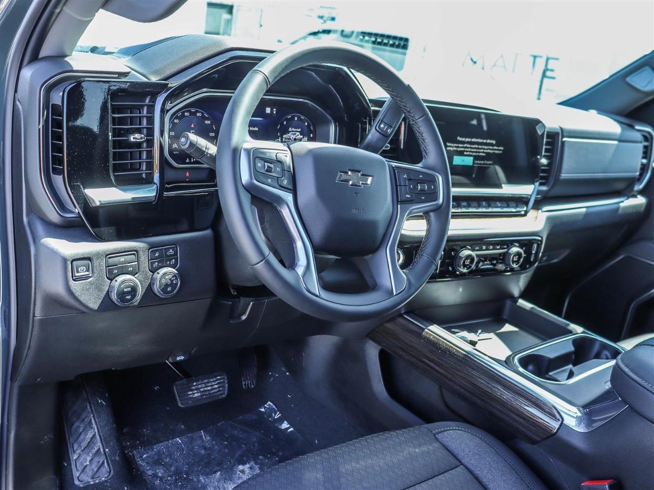 2026 Chevrolet SILVERADO 2500HD 4WD Crew Cab Standard Box LT Photo