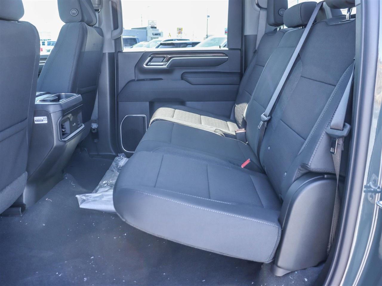 2026 Chevrolet SILVERADO 2500HD 4WD Crew Cab Standard Box LT Photo