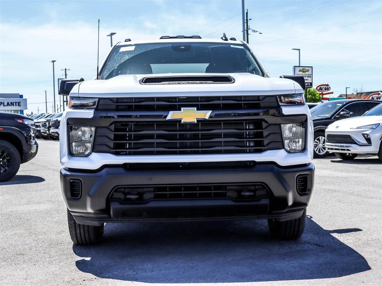 2026 Chevrolet SILVERADO 2500HD 4WD Crew Cab Long Box Work Truck Photo