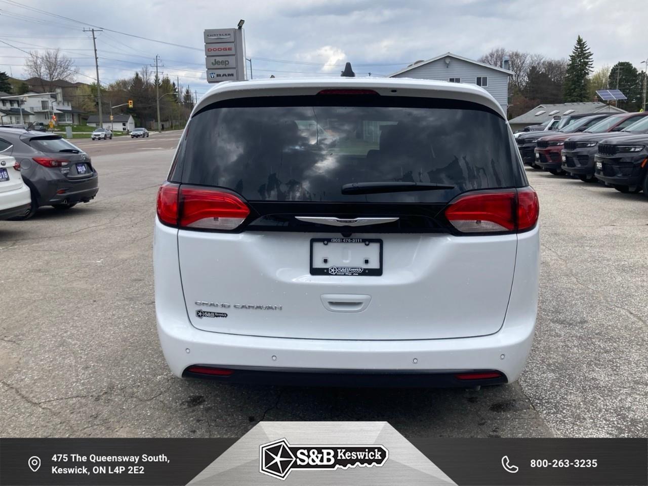 2026 Chrysler Grand Caravan SXT Front-Wheel Drive Passenger Van Photo3