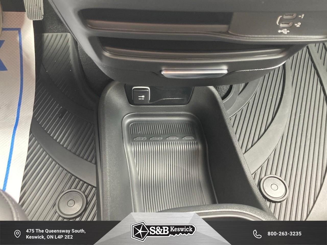 2026 Chrysler Grand Caravan SXT Front-Wheel Drive Passenger Van Photo