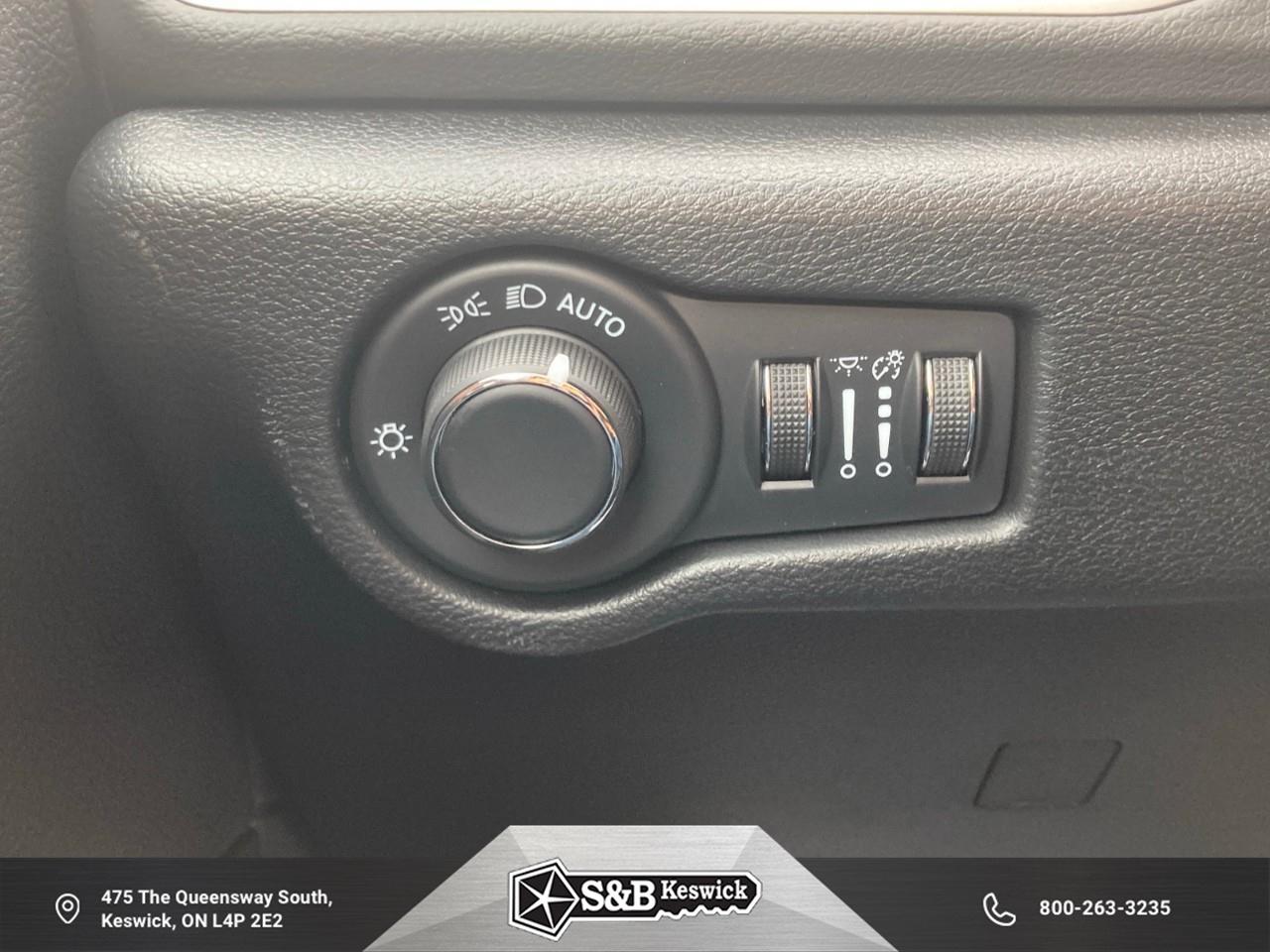 2026 Chrysler Grand Caravan SXT Front-Wheel Drive Passenger Van Photo
