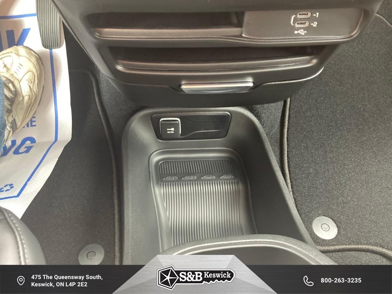 2026 Chrysler Grand Caravan SXT Front-Wheel Drive Passenger Van Photo