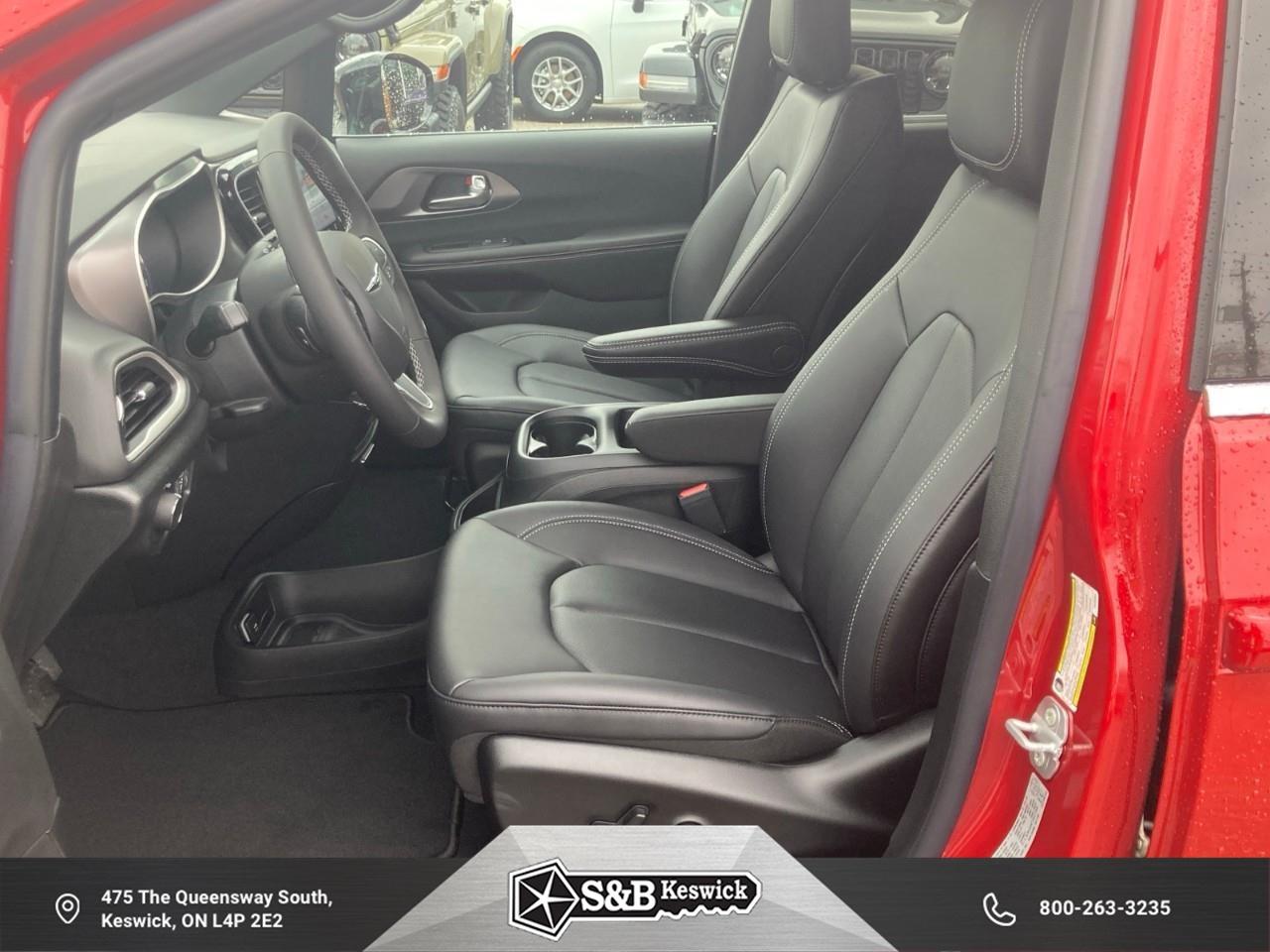 2026 Chrysler Grand Caravan SXT Front-Wheel Drive Passenger Van Photo