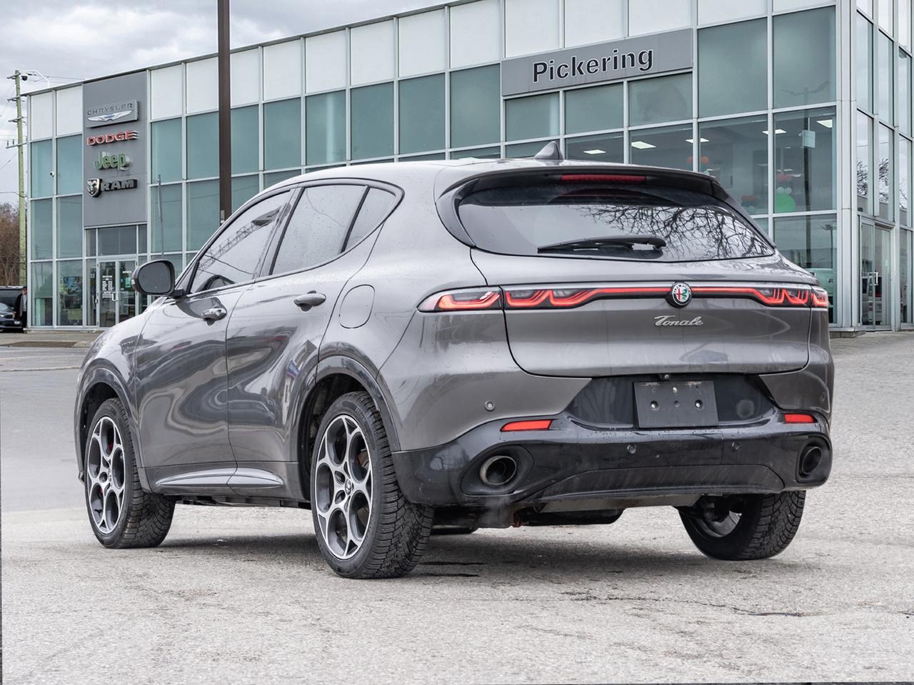 2024 Alfa Romeo Tonale Veloce EAWD Photo4