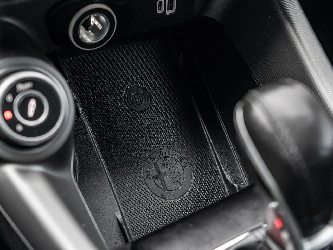 2024 Alfa Romeo Tonale Veloce EAWD Photo