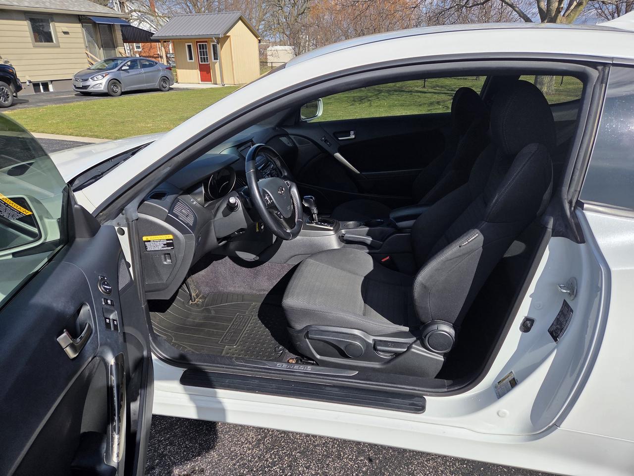 2013 Hyundai Genesis Coupe 2dr I4 Automatic, Looks and Drives Great! Photo