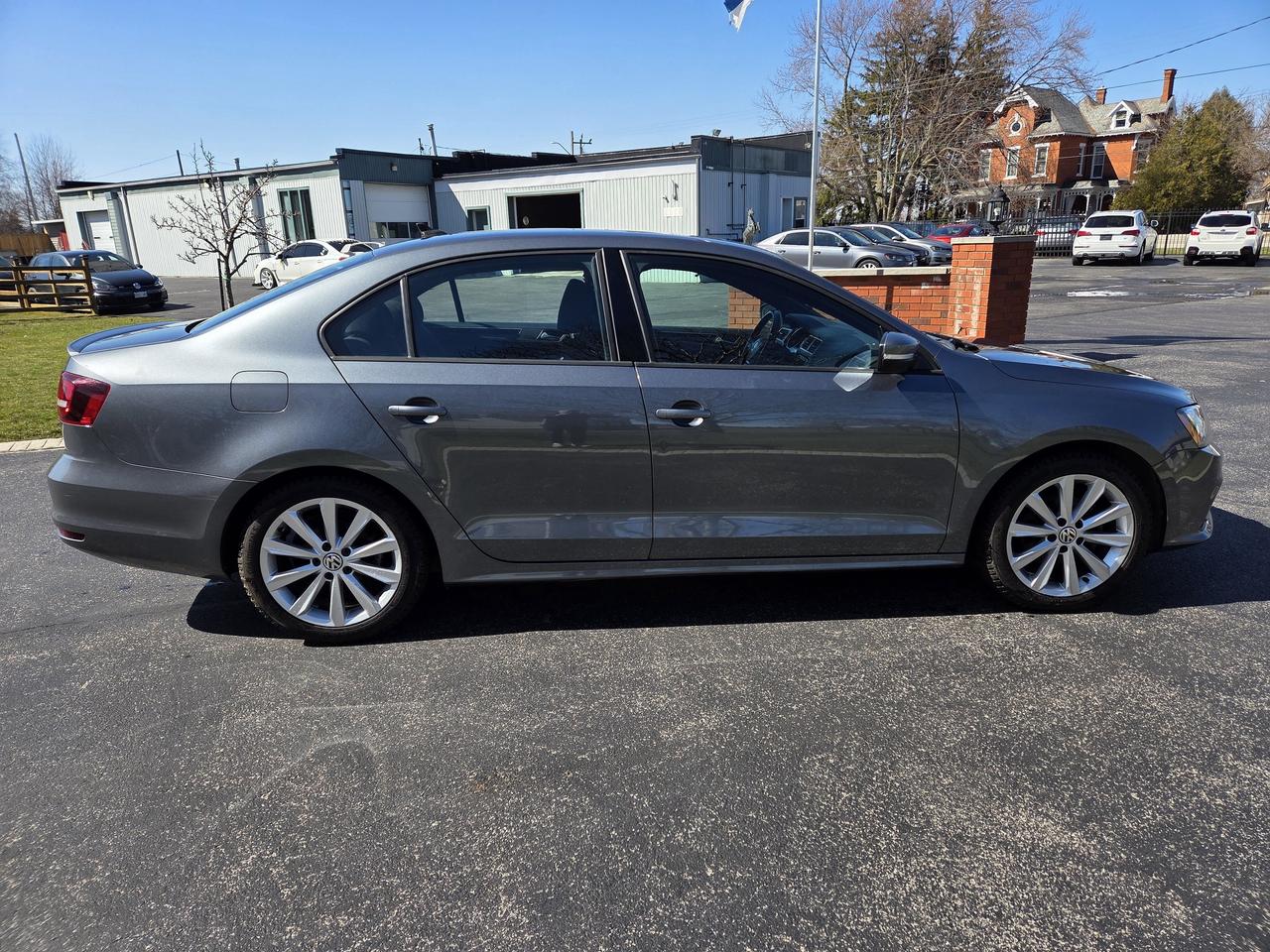 2016 Volkswagen Jetta Sedan 4dr Auto 1.8T Sport PZEV, Sunroof, Drives Great! Photo