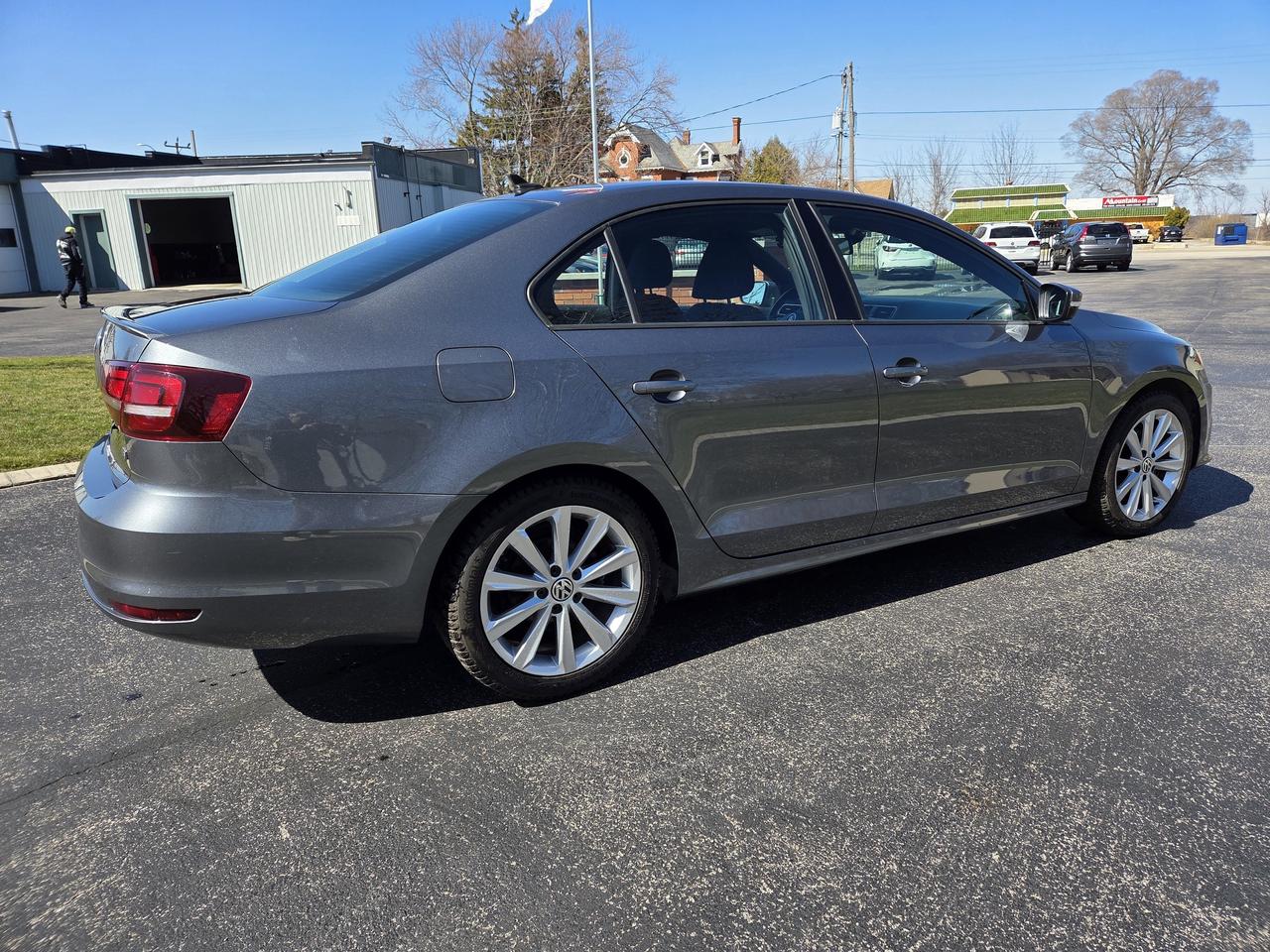 2016 Volkswagen Jetta Sedan 4dr Auto 1.8T Sport PZEV, Sunroof, Drives Great! Photo