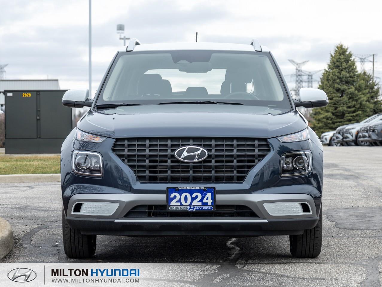 2024 Hyundai Venue Preferred w/Two-Tone 4dr Front-Wheel Drive Photo