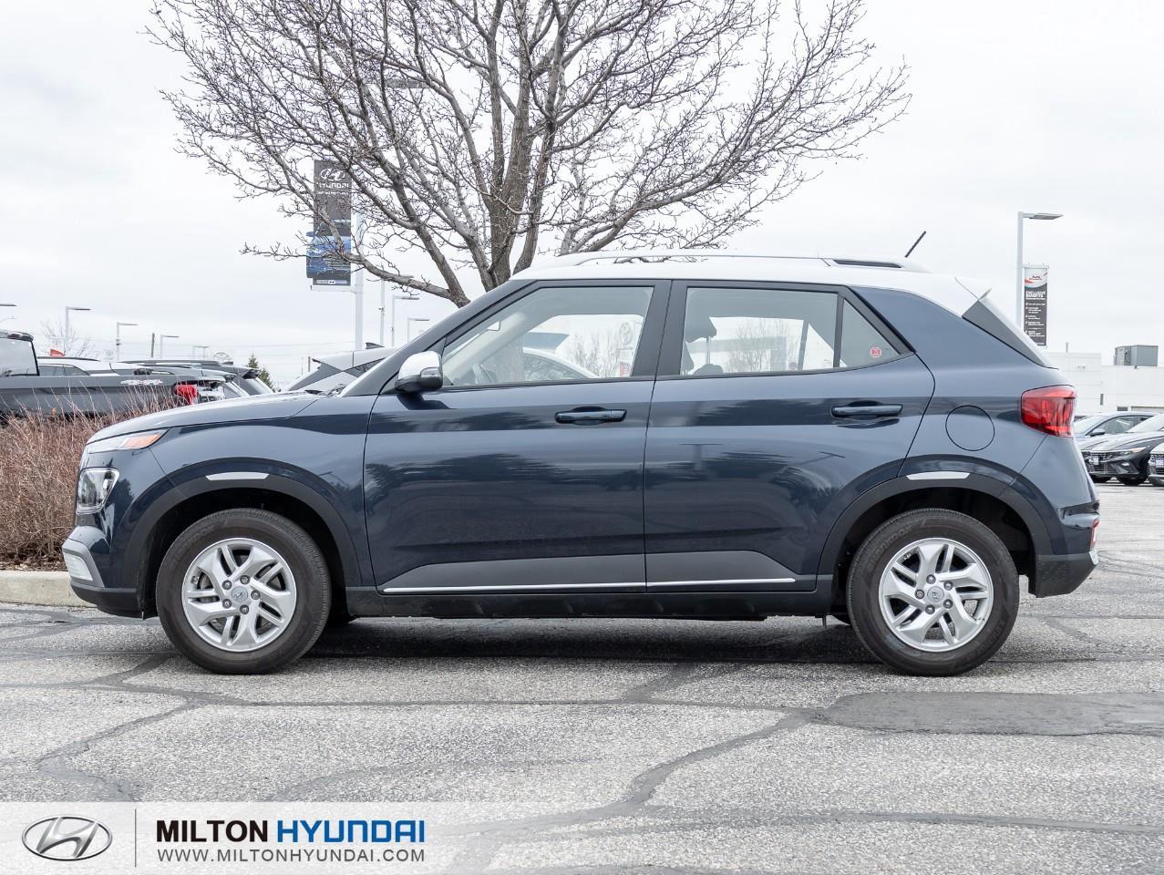 2024 Hyundai Venue Preferred w/Two-Tone 4dr Front-Wheel Drive Photo