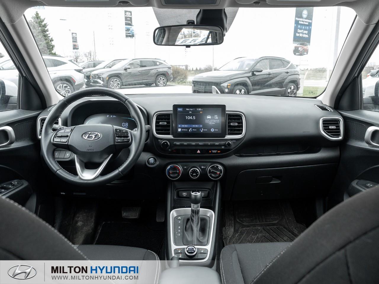 2024 Hyundai Venue Preferred w/Two-Tone 4dr Front-Wheel Drive Photo