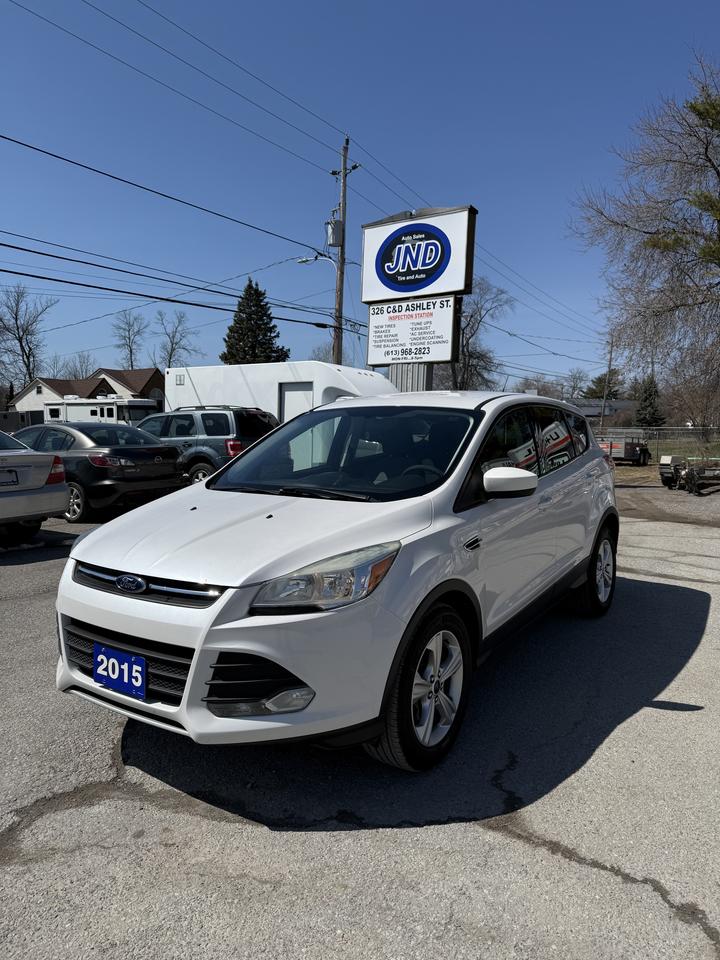 2015 Ford Escape FWD 4dr SE - Photo #1