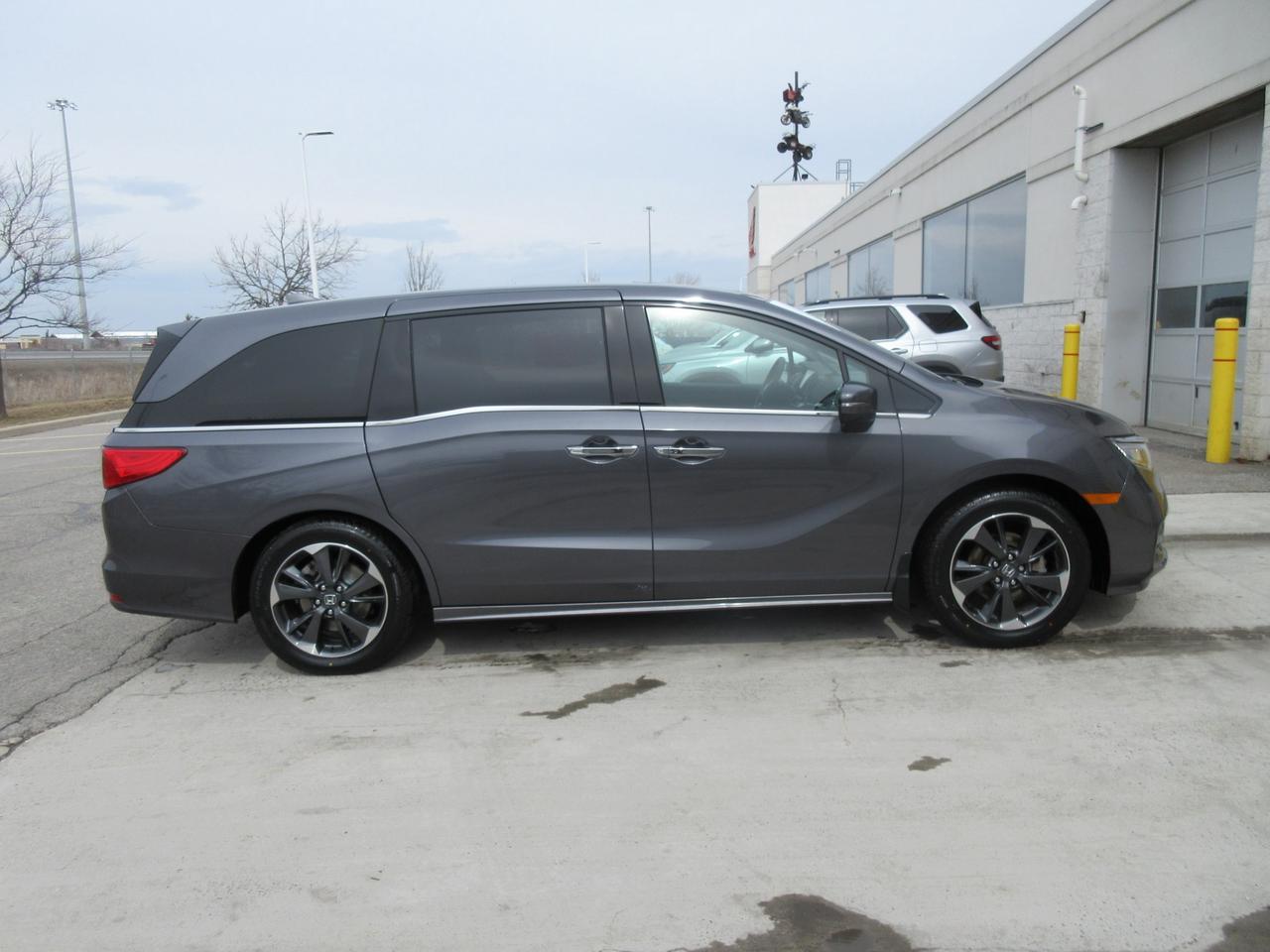 2023 Honda Odyssey Touring Passenger Van Photo