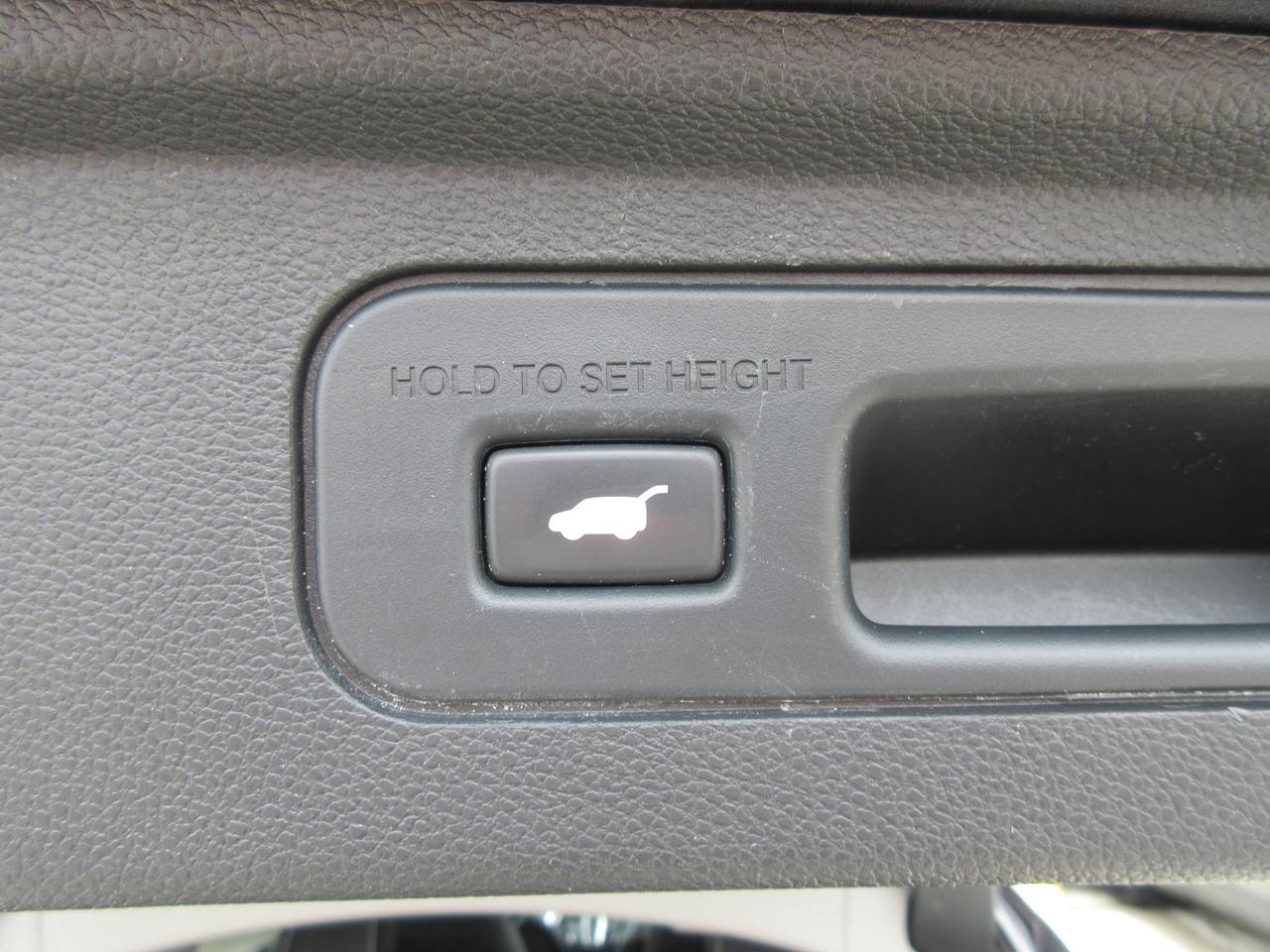 2023 Honda Odyssey Touring Passenger Van Photo