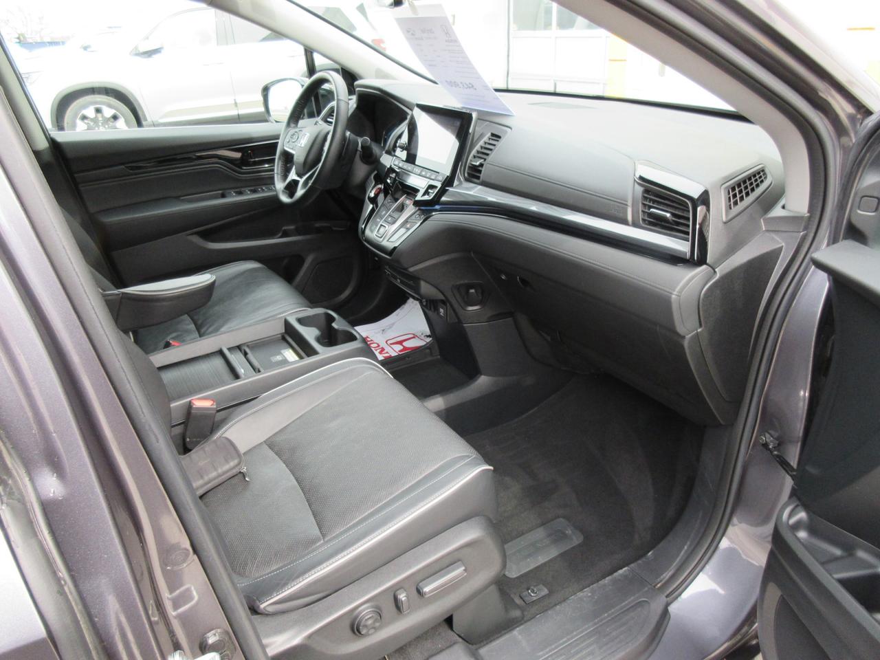 2023 Honda Odyssey Touring Passenger Van Photo