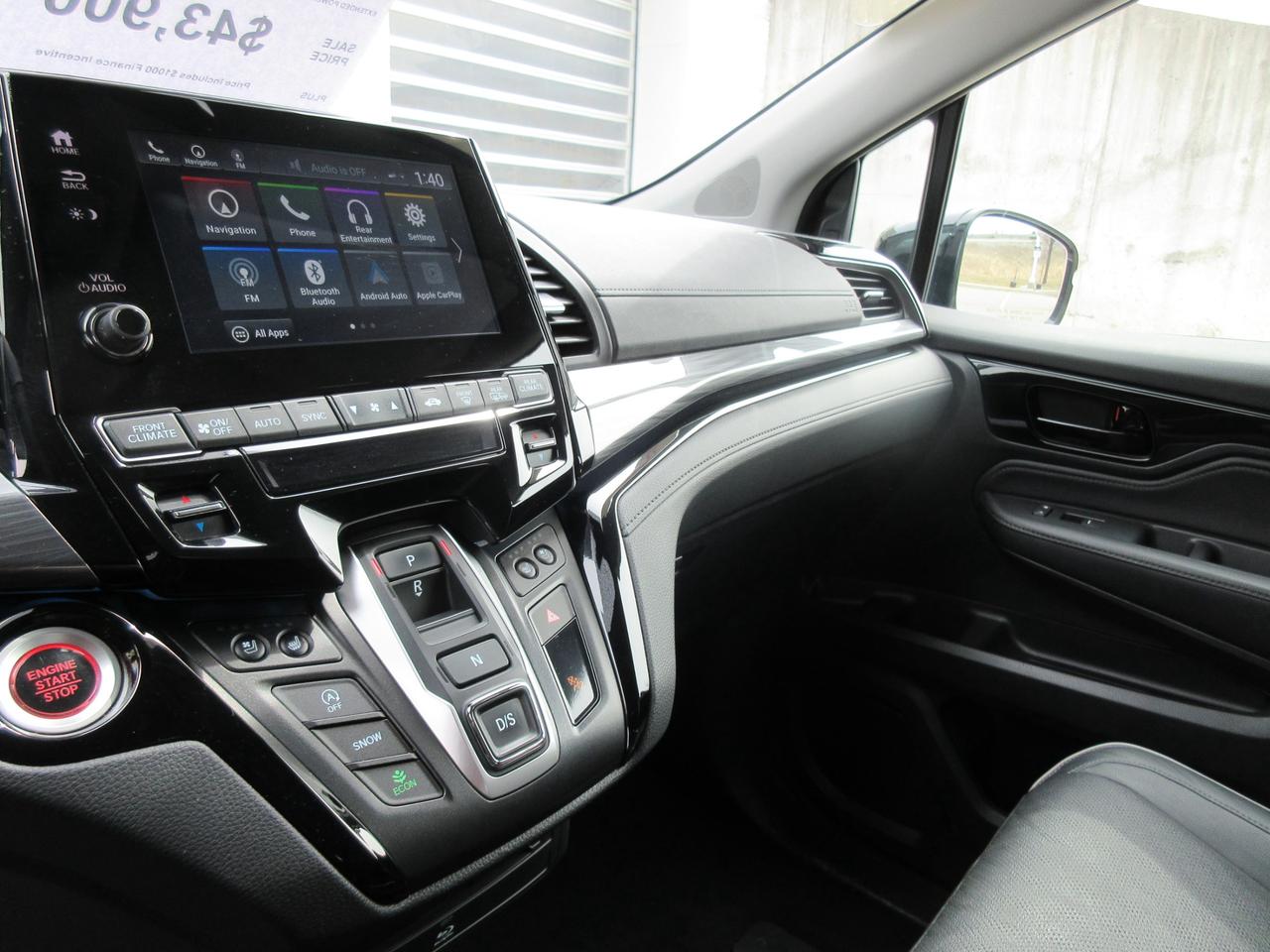 2023 Honda Odyssey Touring Passenger Van Photo