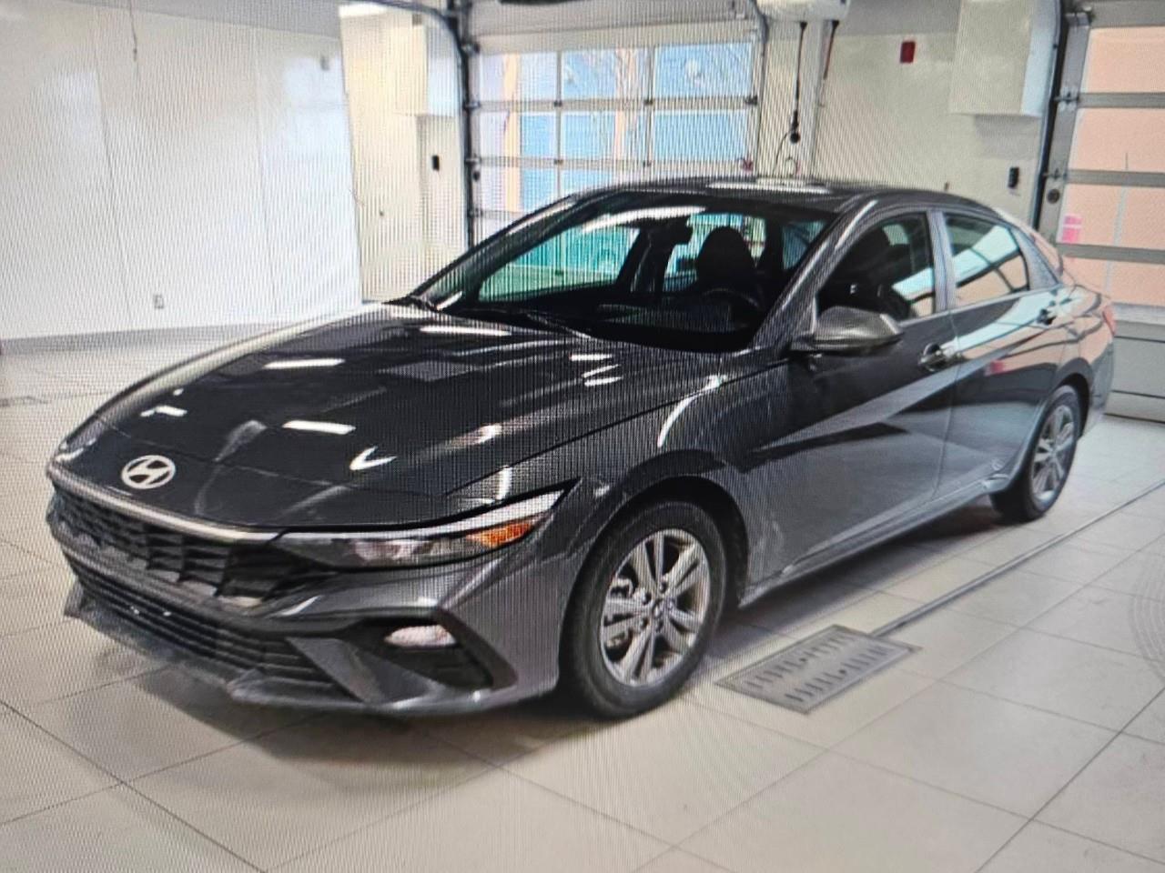 2025 Hyundai Elantra Preferred w/Tech Pkg 4dr Sedan Photo0