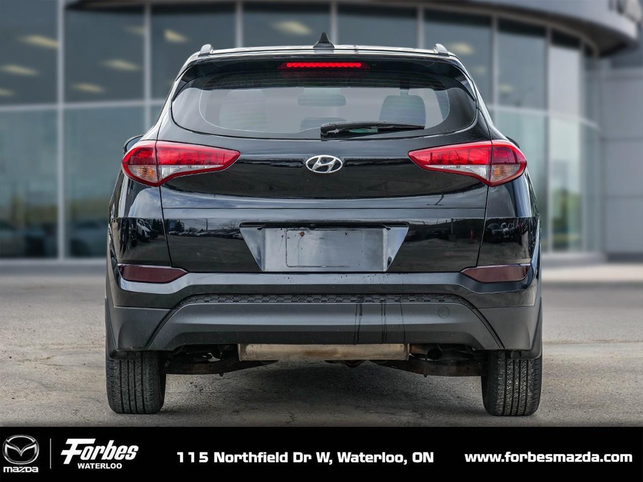 2018 Hyundai Tucson Premium 2.0L 4dr Front-Wheel Drive Photo