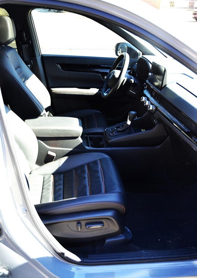 2024 Honda CR-V Hybrid Touring All-wheel Drive Photo