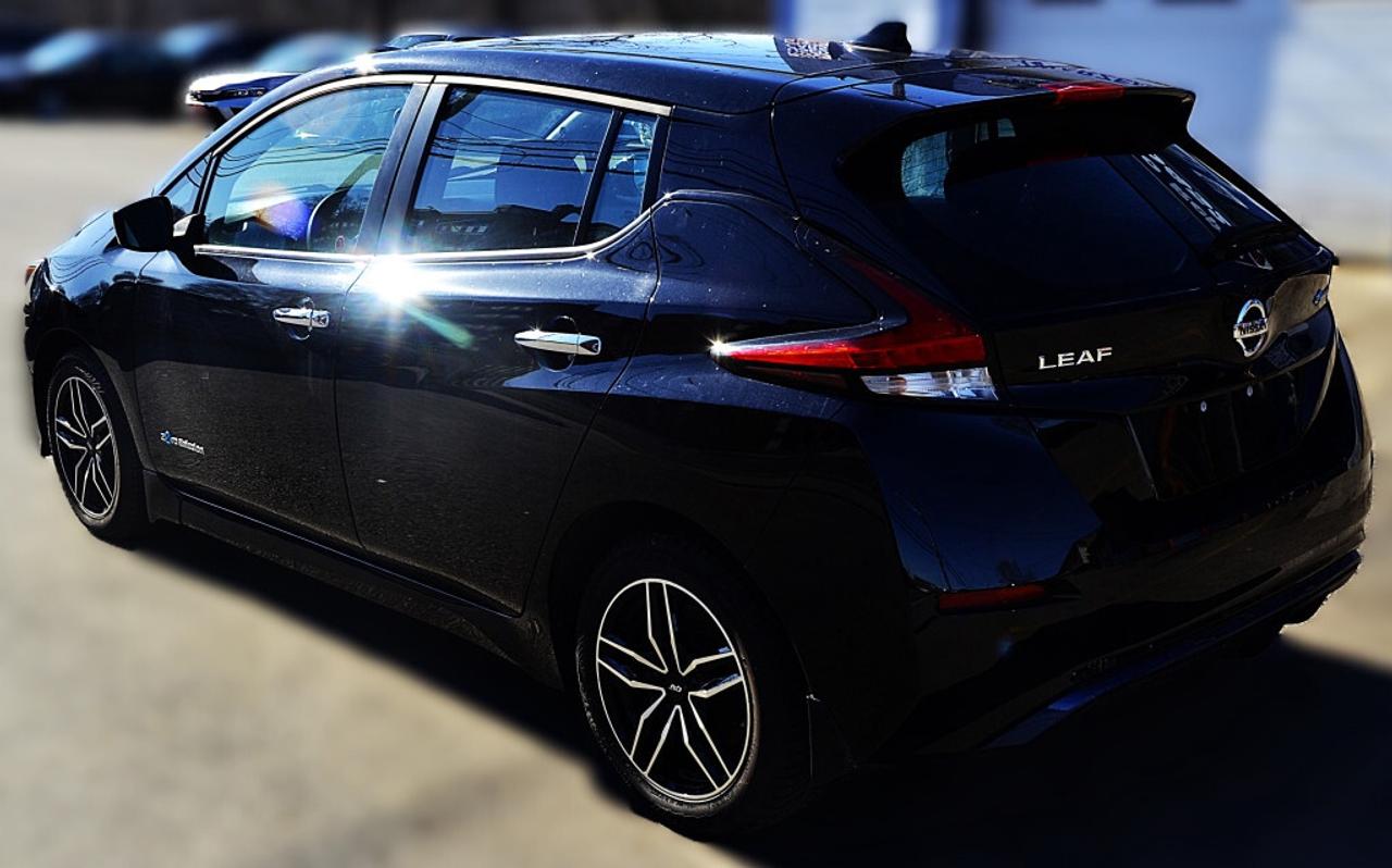 2018 Nissan Leaf S 4dr Hatchback Automatic Photo2