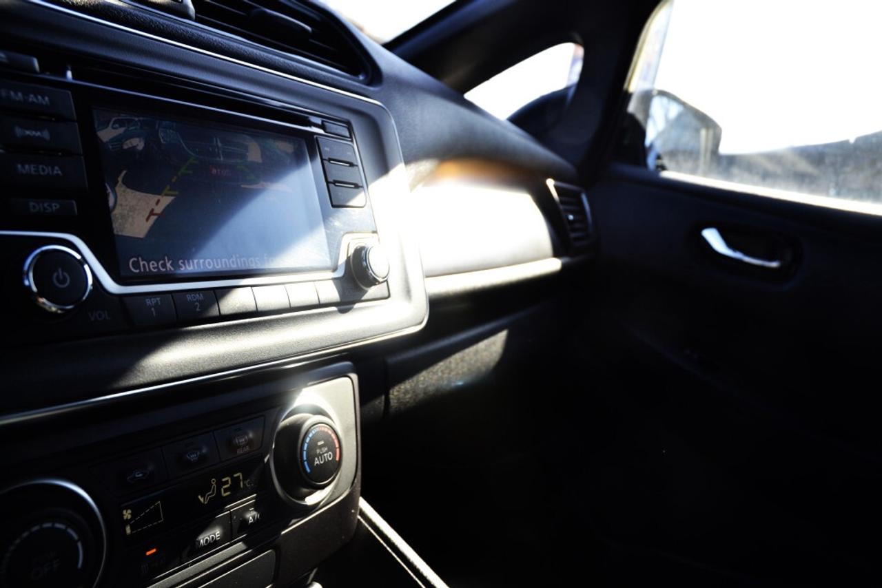 2018 Nissan Leaf S 4dr Hatchback Automatic Photo