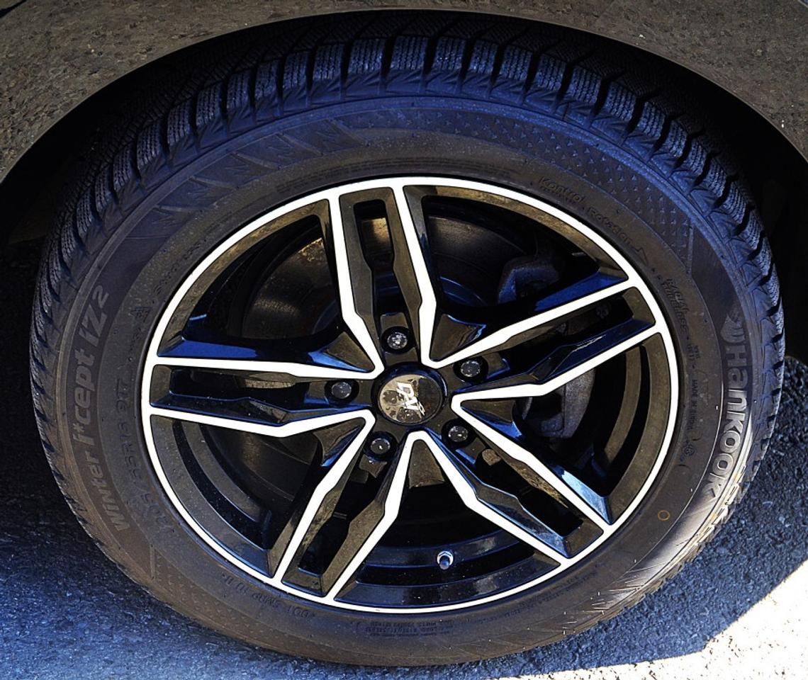 2018 Nissan Leaf S 4dr Hatchback Automatic Photo