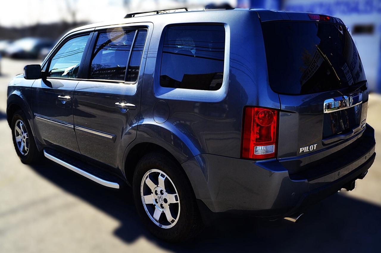 2010 Honda Pilot Touring 4dr 4x4 Automatic Photo2